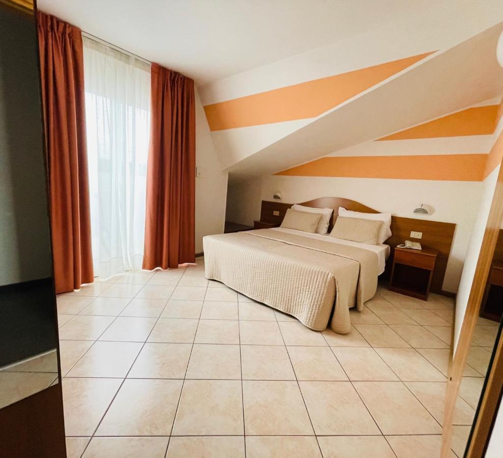 Hotel Touring Jesolo Extérieur photo