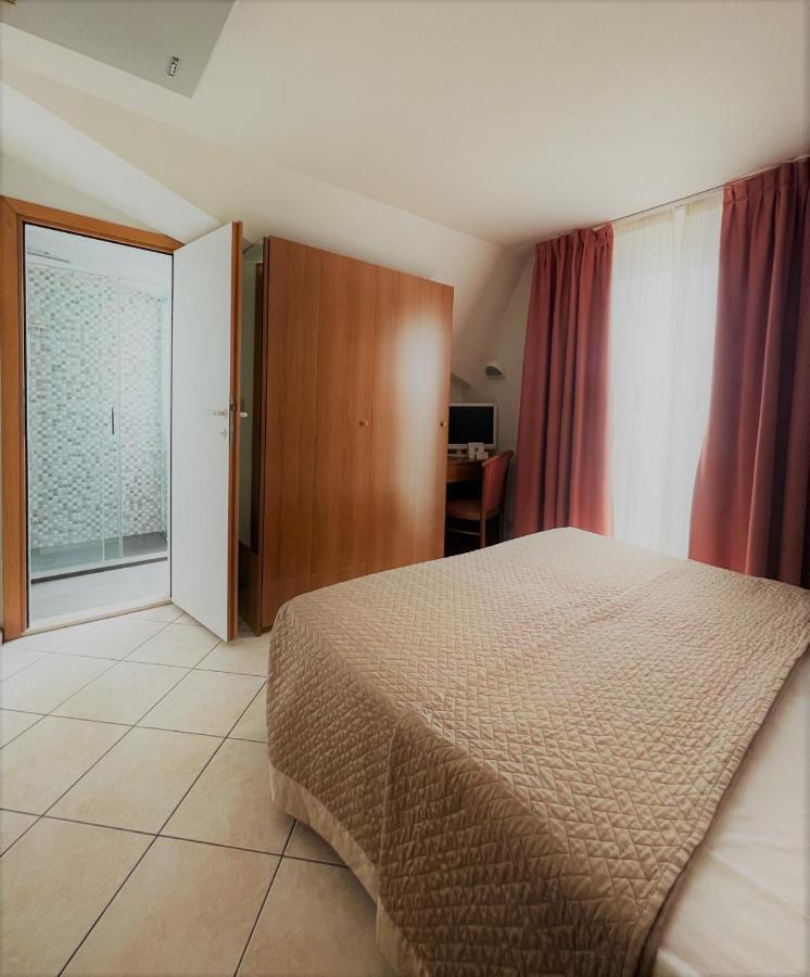 Hotel Touring Jesolo Extérieur photo