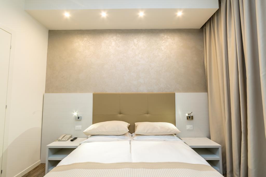 Hotel Touring Jesolo Extérieur photo