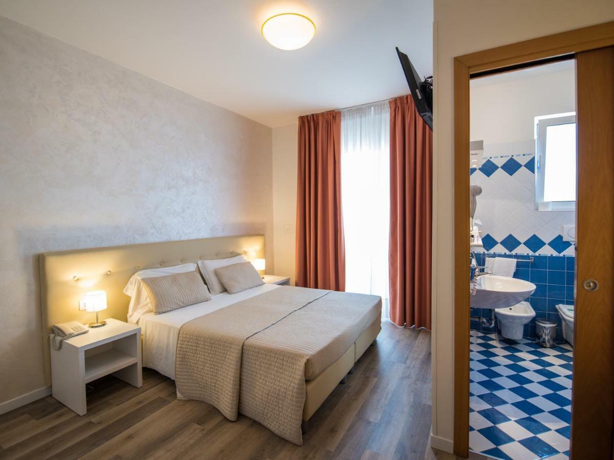 Hotel Touring Jesolo Extérieur photo