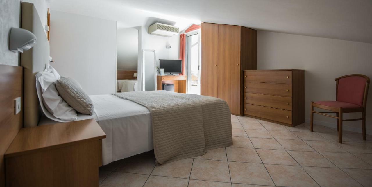 Hotel Touring Jesolo Extérieur photo